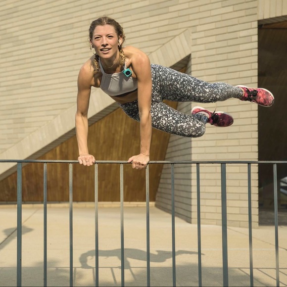 Meet your Posher, Kat - Picture 6 of 8